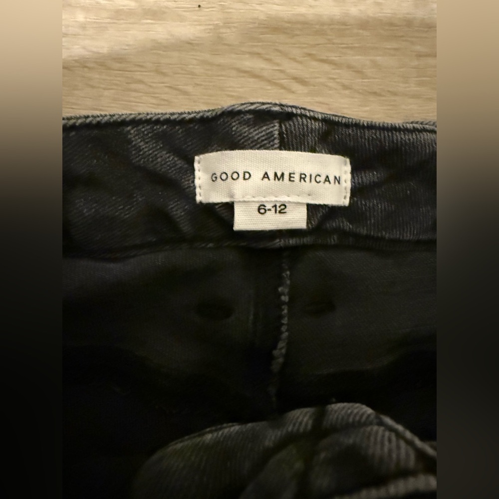 Good American Charcoal Straight Leg Jeans - Picture 2 of 6
